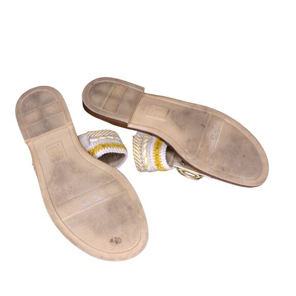 Naturalizer Frankie Thong Sandal Flip Flop Metal Medallion Woven 8M - Picture 4 of 4